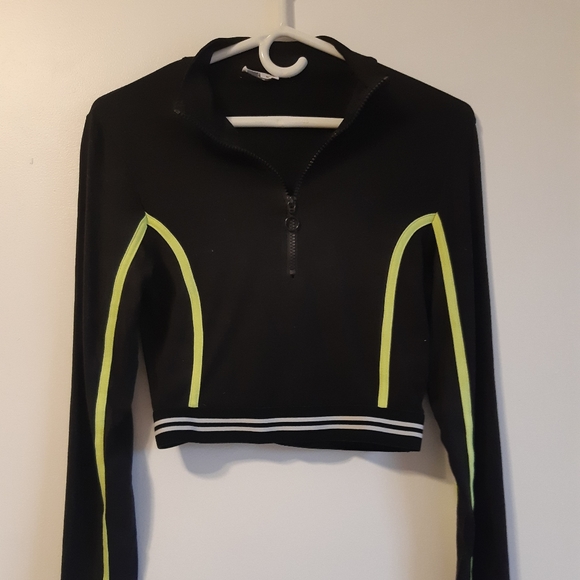 Cropped Long Sleeve Athleisure Half Zip Top - Picture 1 of 1